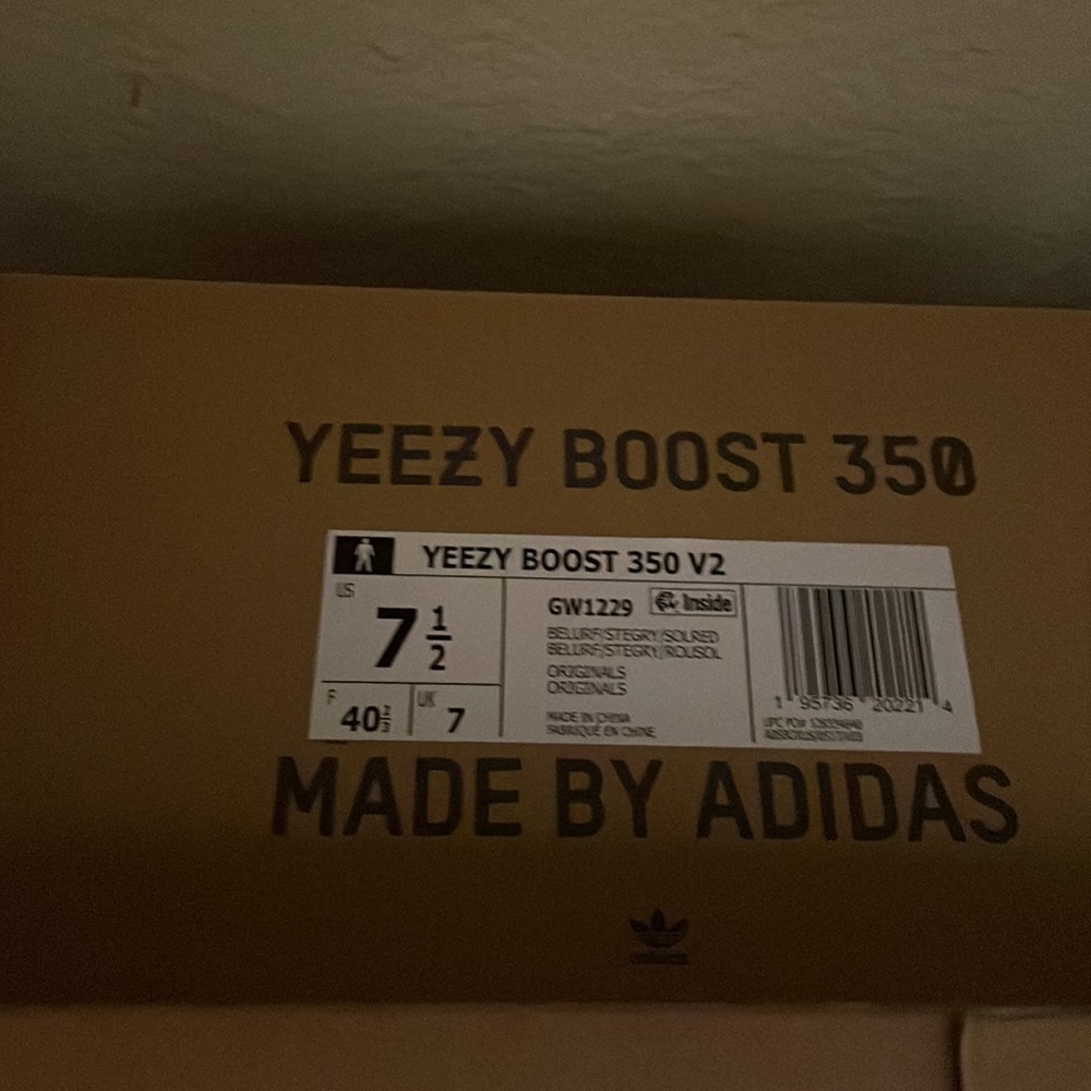YEEZY BOOST 350 V2 ADULTS - Picture 4 of 5
